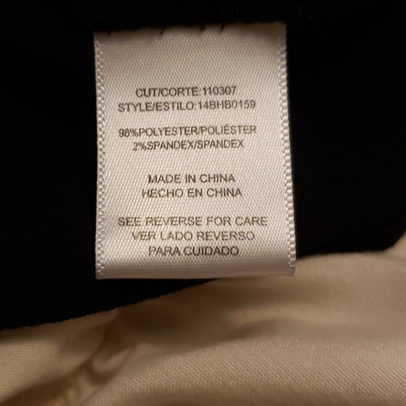 Long sleeved cold shoulder mock neck top - Picture 5 of 6